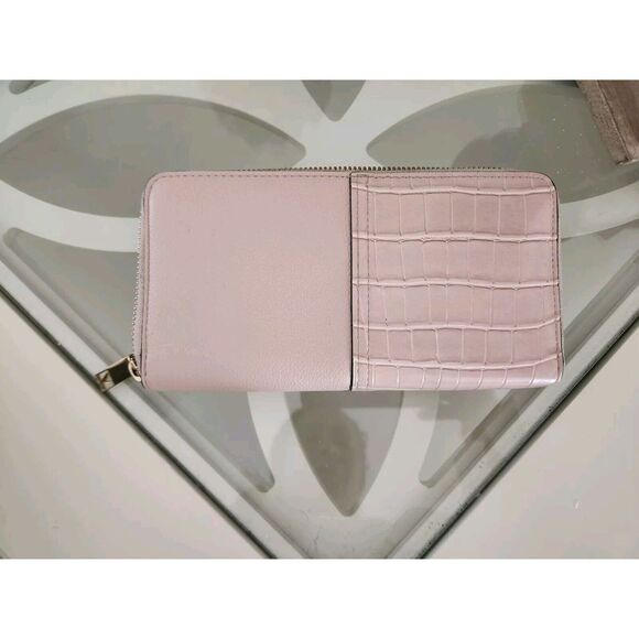 Victoria's Secret Limited Edition Zip‎ Around  Wallet Faux Leather Pink - Picture 2 of 7